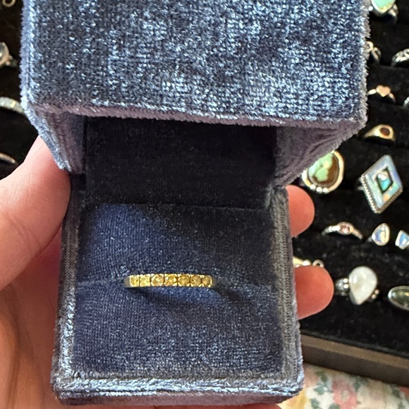 Jewelry - Elegant Yellow Diamond Gold Band Ring